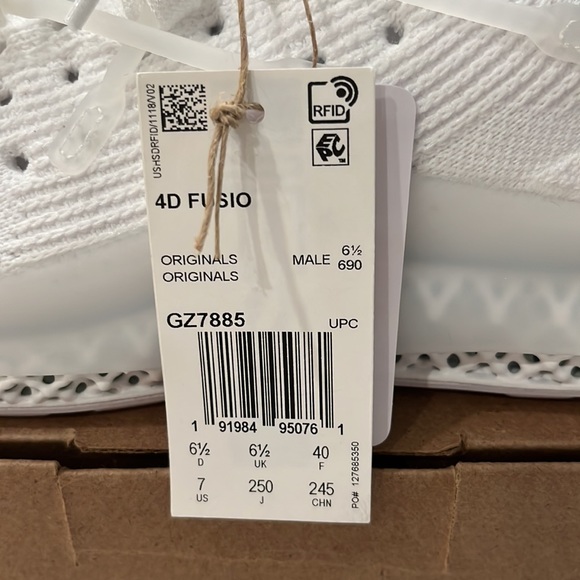 adidas Originals 4D Fusio sneakers in triple white - Picture 2 of 6